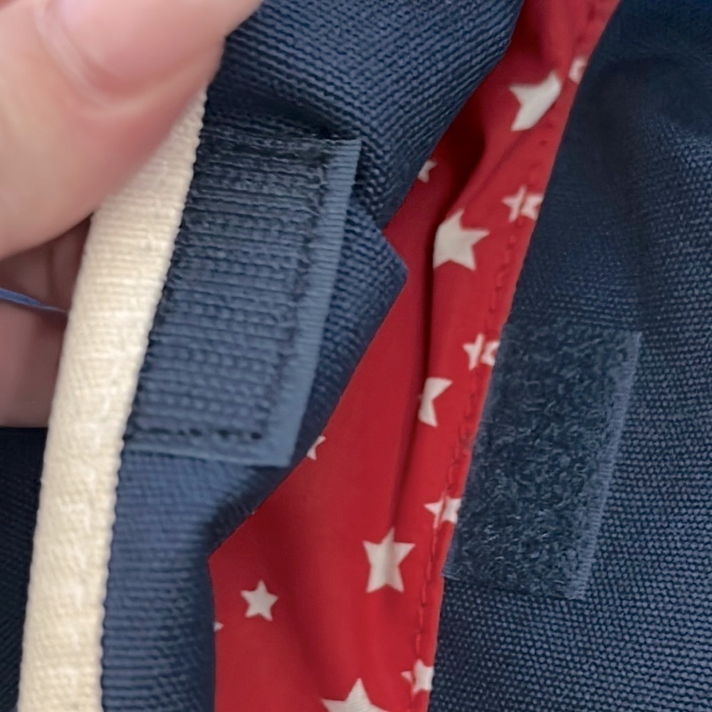 Red Star-Patterned Drawstring Bag EUC - Picture 9 of 16